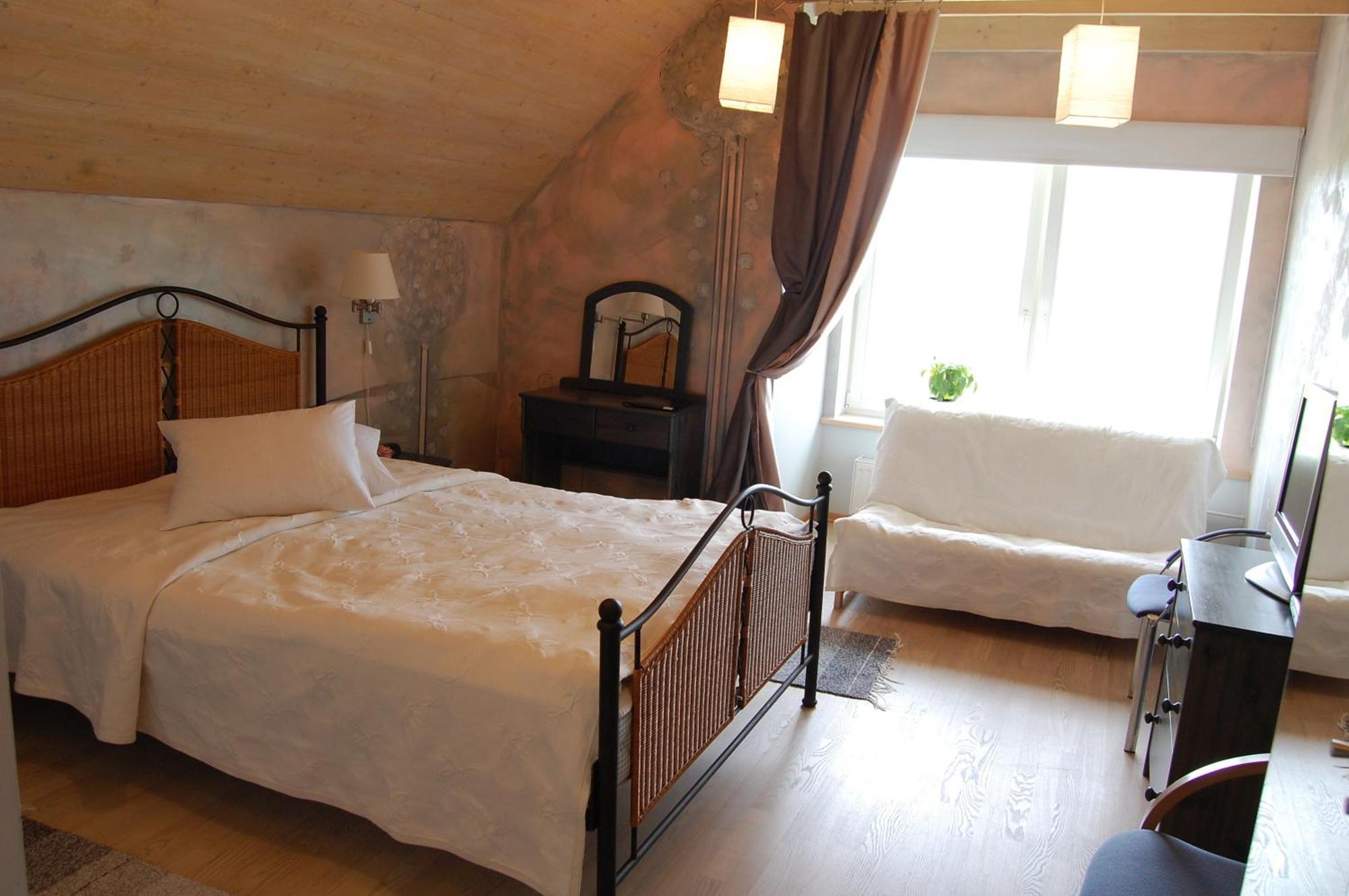 Altmoisa Guesthouse Tuuru ภายนอก รูปภาพ