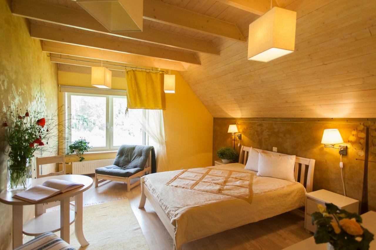 Altmoisa Guesthouse Tuuru ภายนอก รูปภาพ